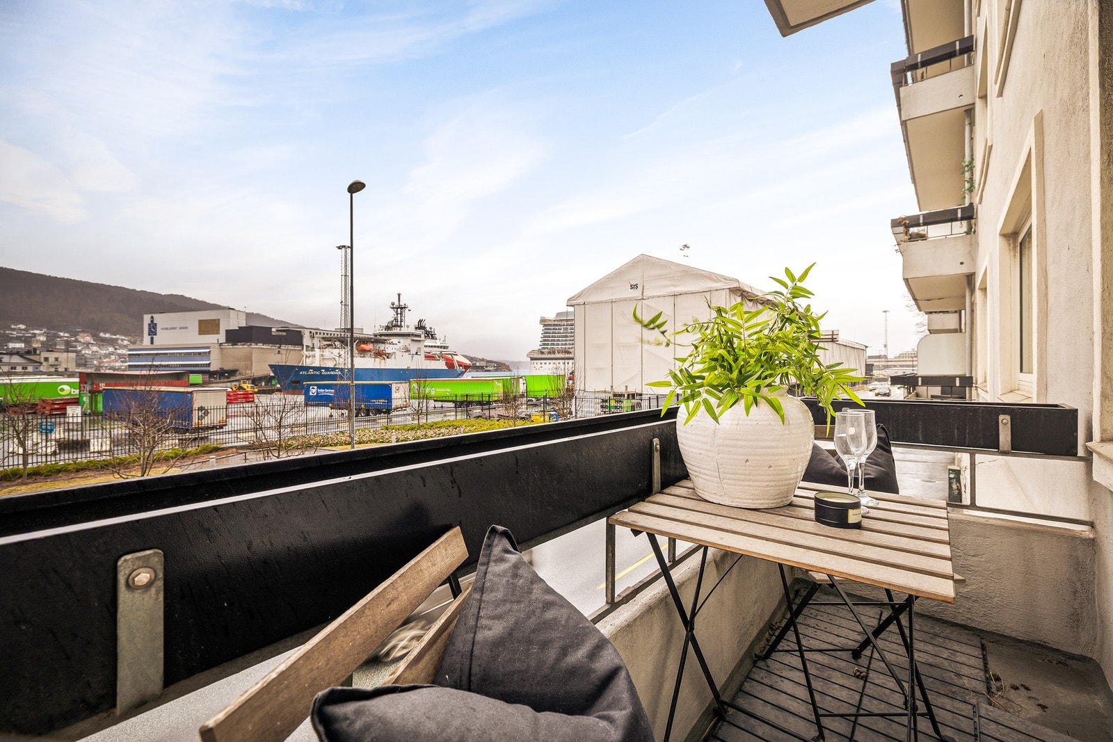 - Perfekt for en kopp kaffe i solen eller en liten pause i hverdagen - Galleribilde