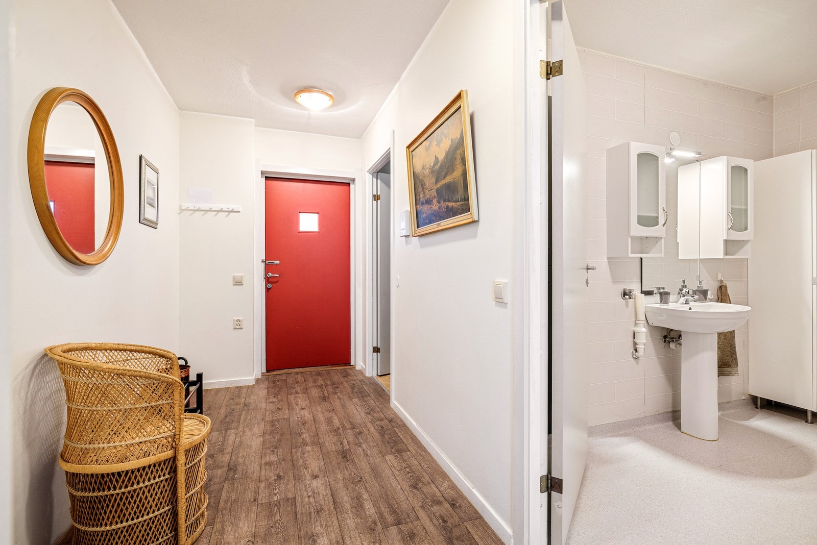 Entré/gang på 6 m² med plass til oppbevaring Galleribilde