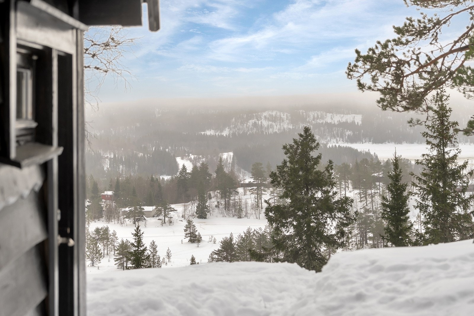 En helt fantastisk utsikt mot Høvringsvatnet Galleribilde