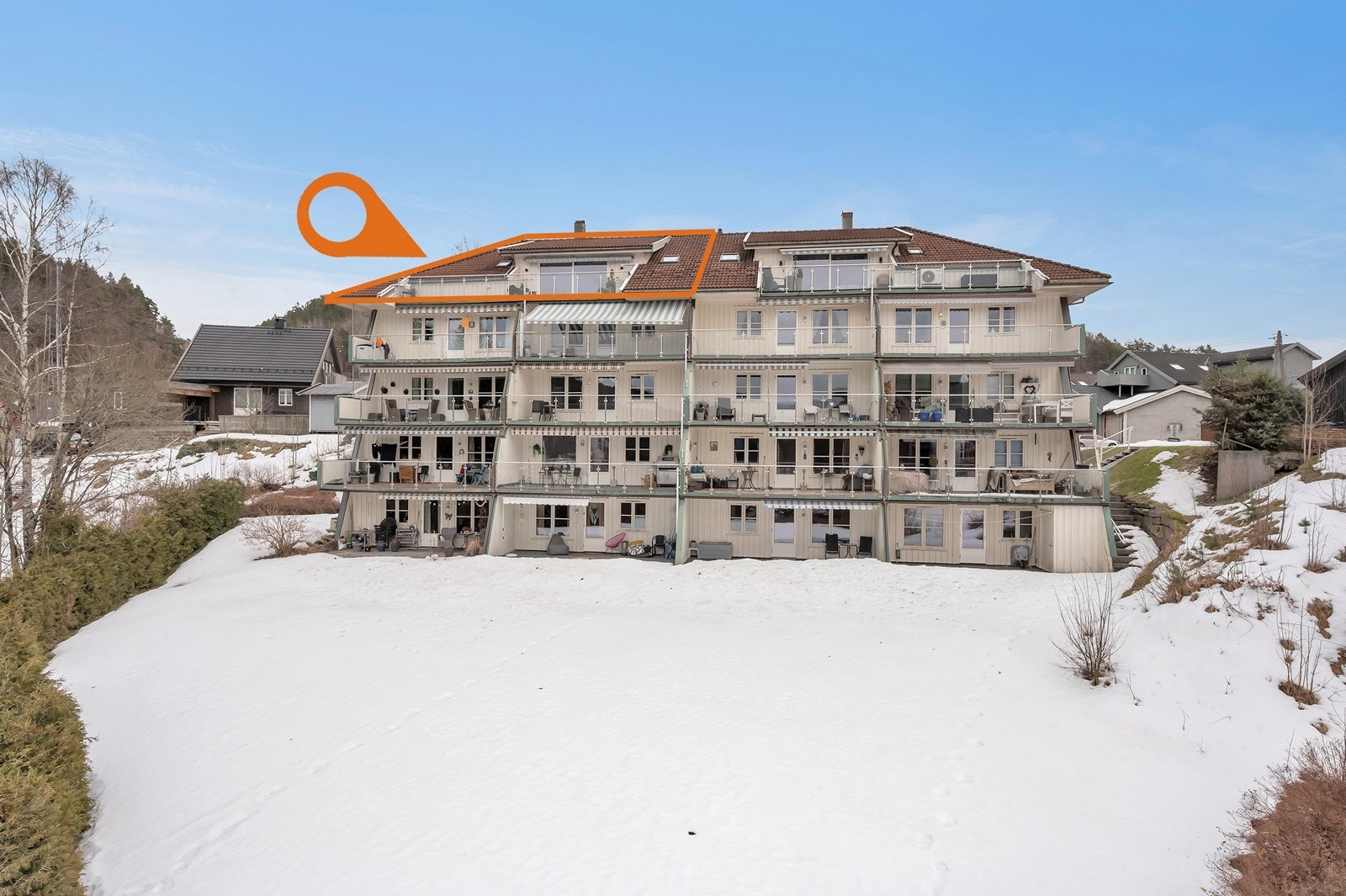 Exbo / Inge Johan Jenssen har gleden av å presentere denne flotte toppleiligheten i Songdalsvegen 117E! Galleribilde