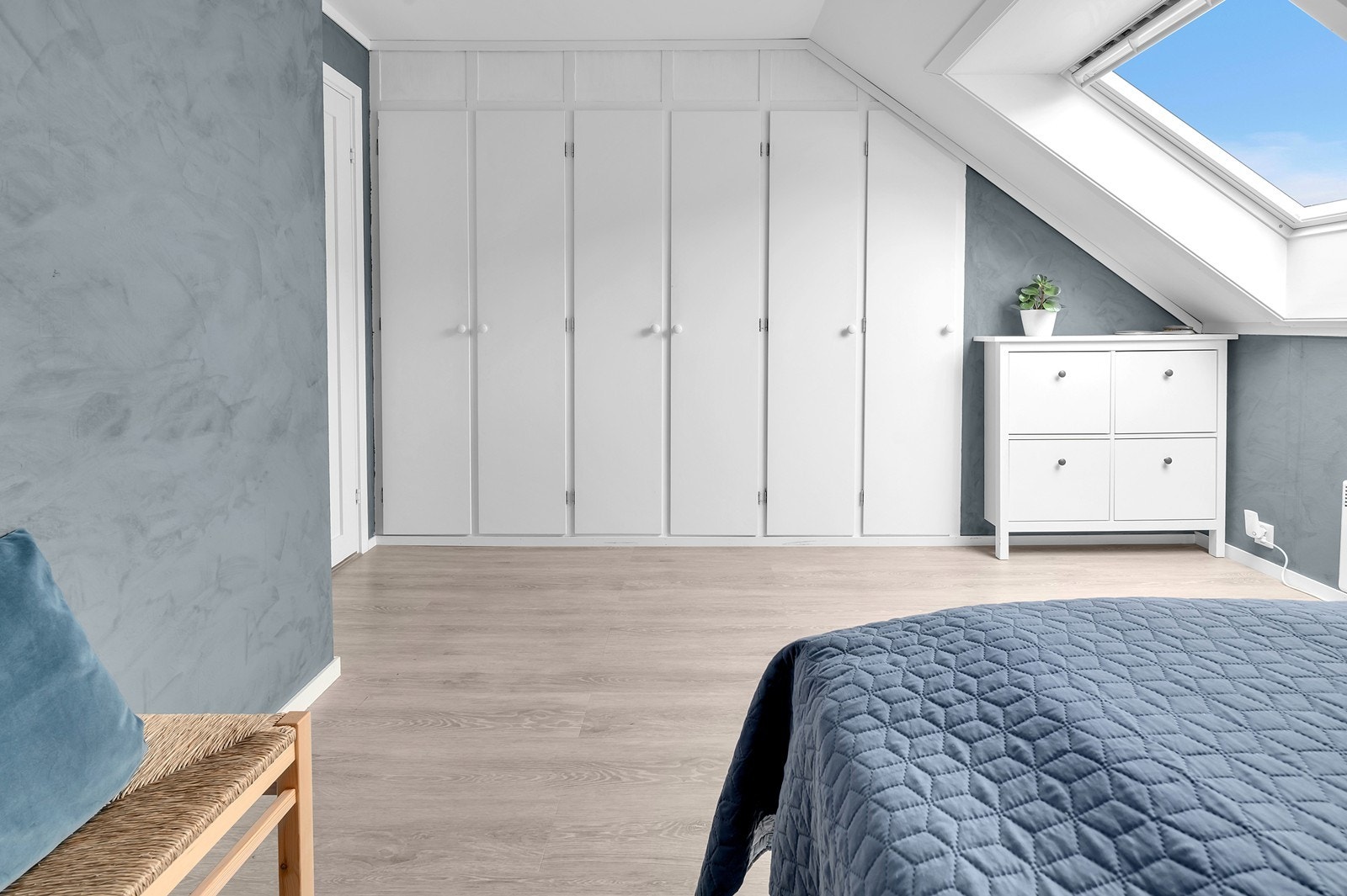 Mye skapplass. Galleribilde