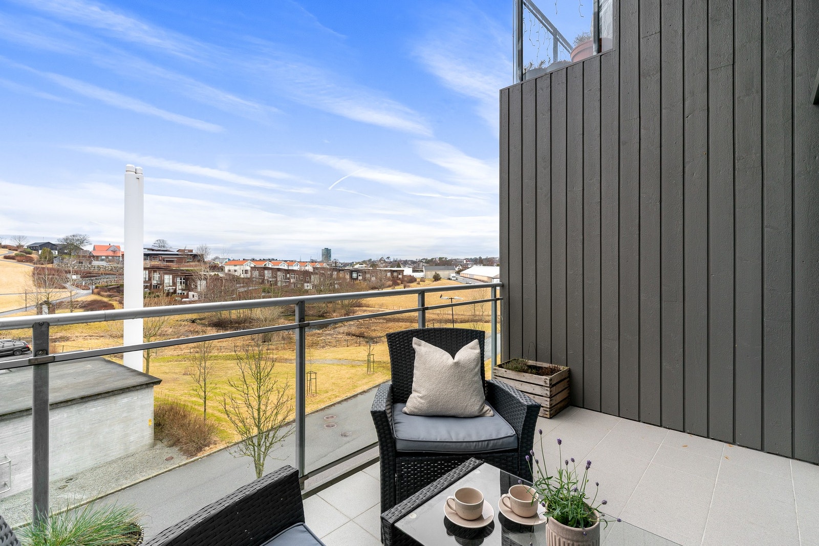 Leilighetens balkong er på ca. 7 kvm. Galleribilde