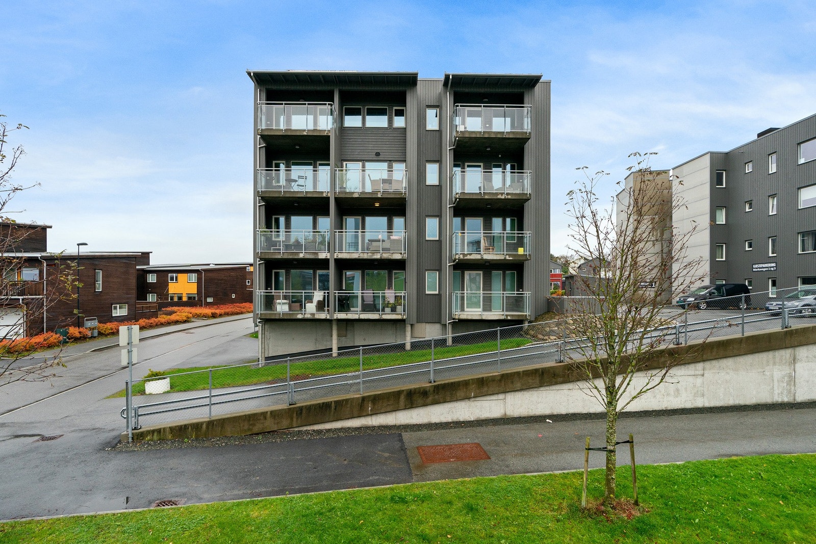 Leiligheten ligger praktisk til i blokkens 3. etasje. Galleribilde