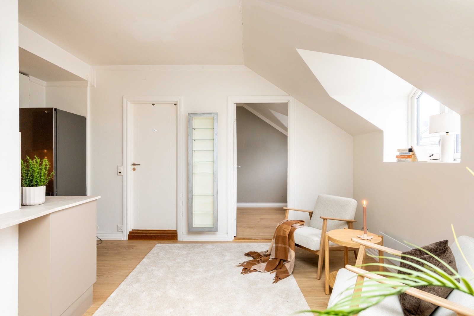 Det er lagt nytt gulv i hele leiligheten i 2026 Galleribilde