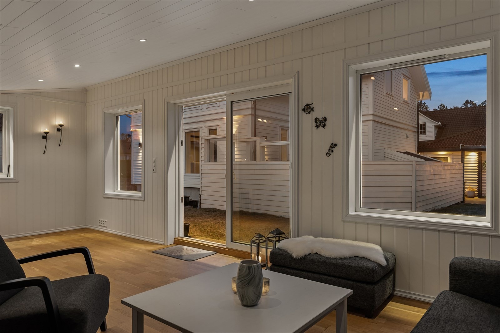 Kveldsfoto. Galleribilde