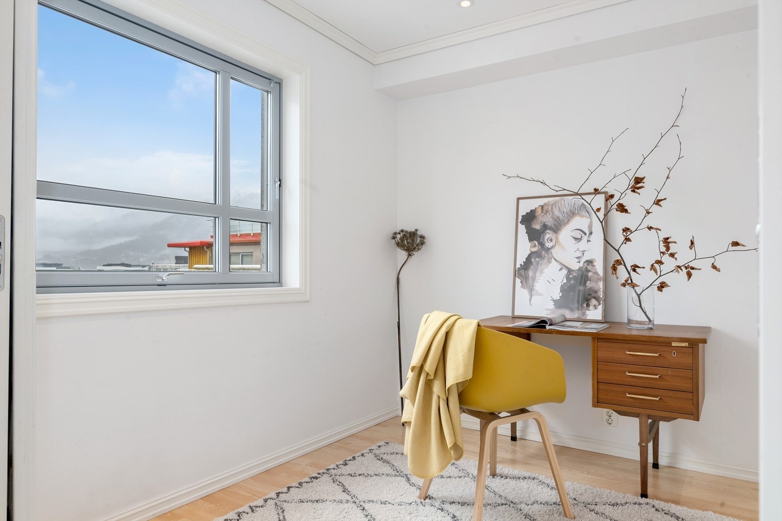 Rommet eignar seg like godt til både soverom og tilleggstove. Eller leikerom, om du er heldig og har behov for det. Galleribilde