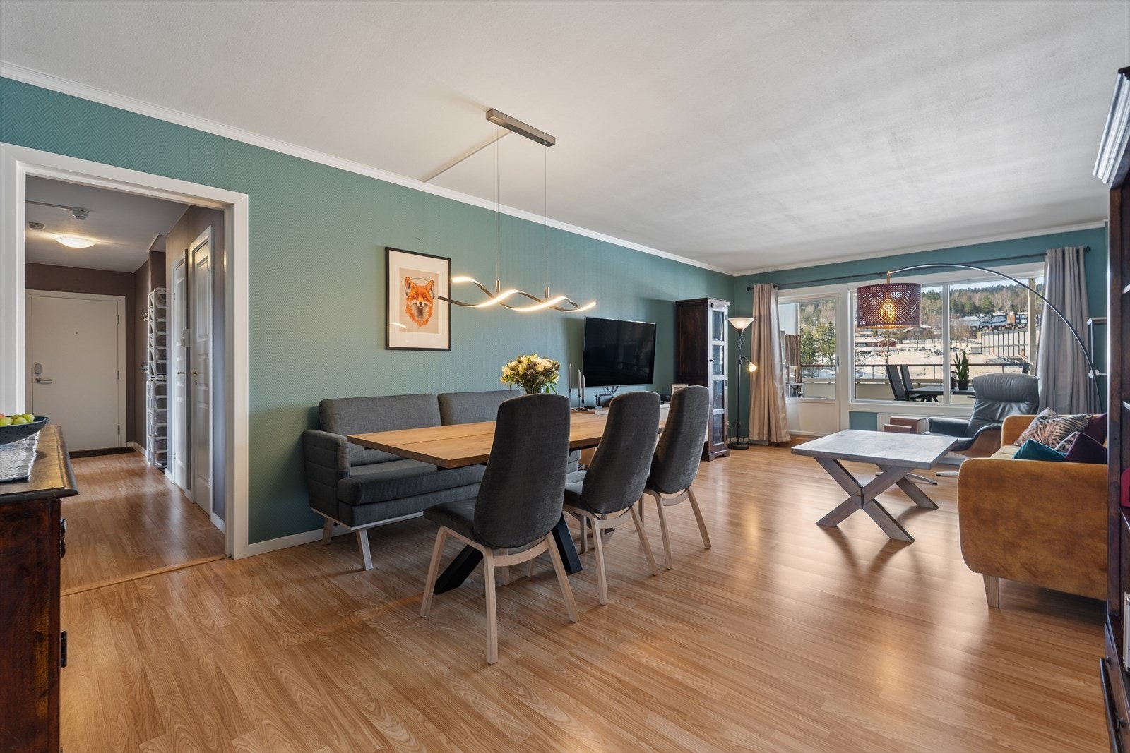 Spisegruppen tar plass i egen sone og inviterer til sosiale og hyggelige måltider med kjente og kjære. Galleribilde