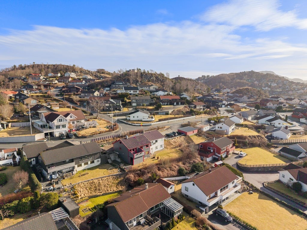 Eiendom med flott utsyn | Etablert byggefelt Galleribilde
