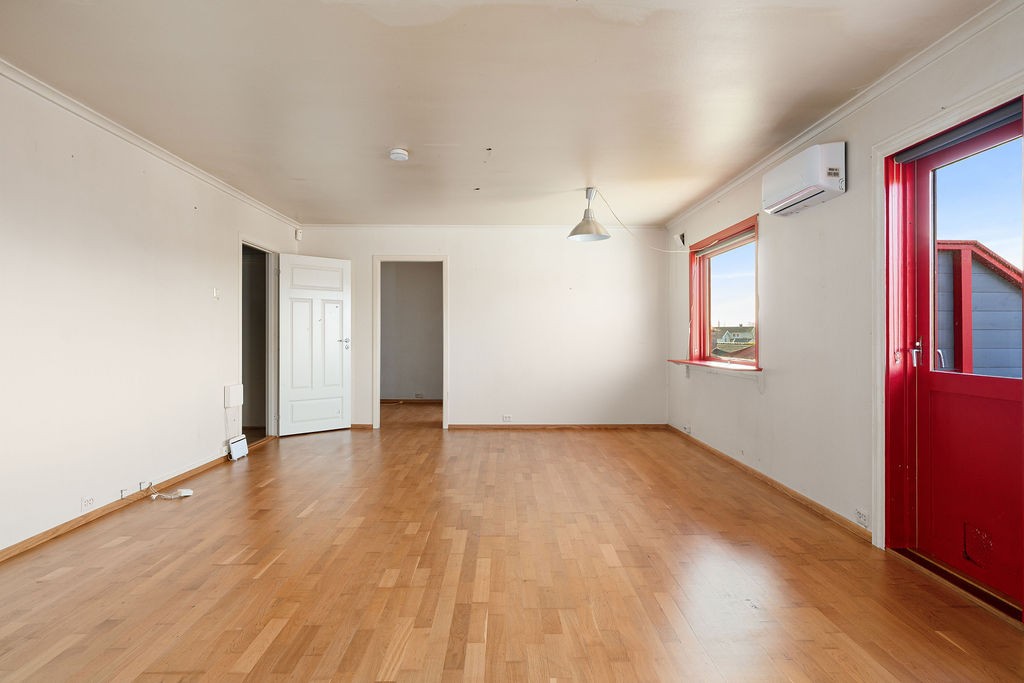 Romslig stue | Slipper inn naturlig lys Galleribilde