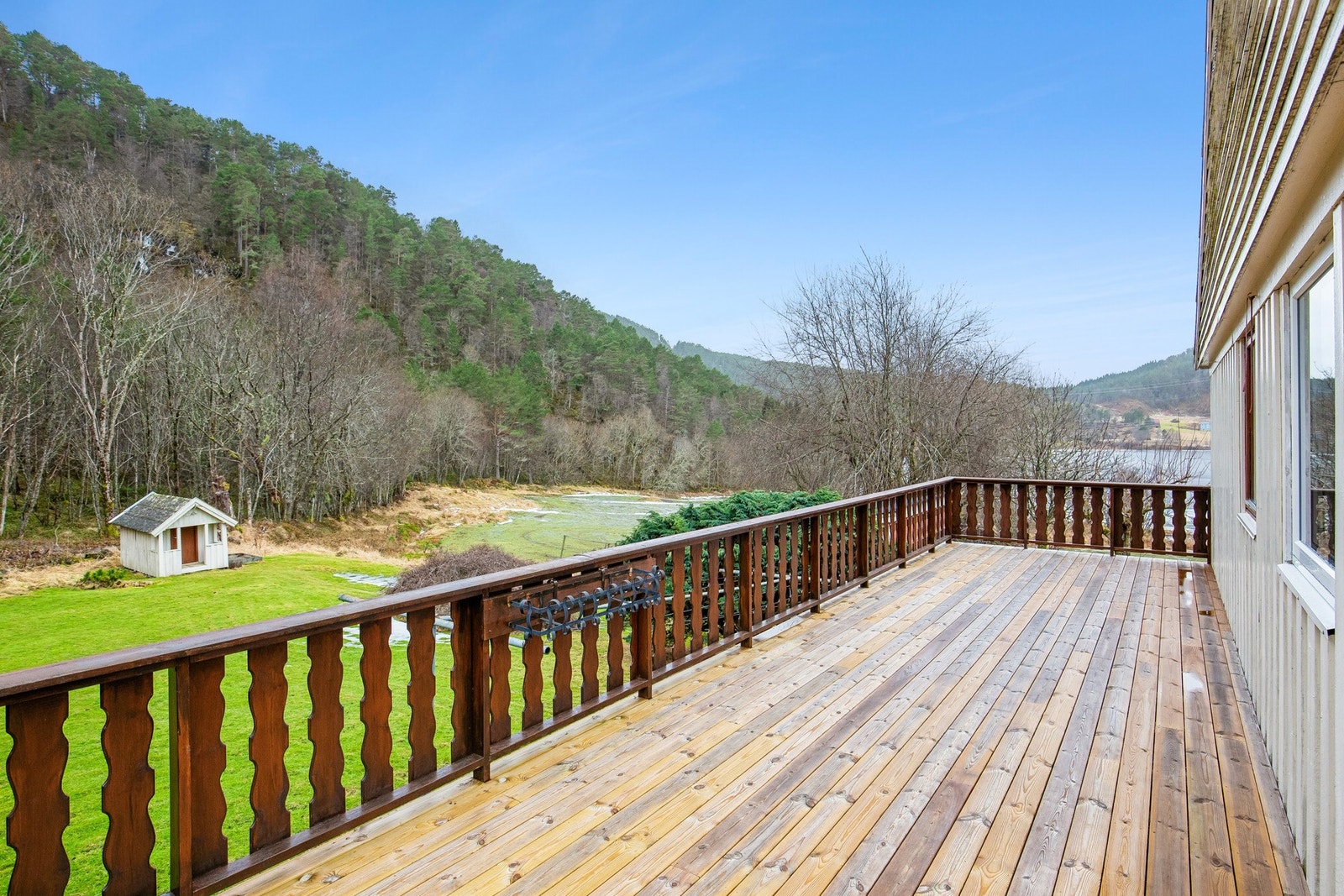 Utsikt fra balkong Galleribilde