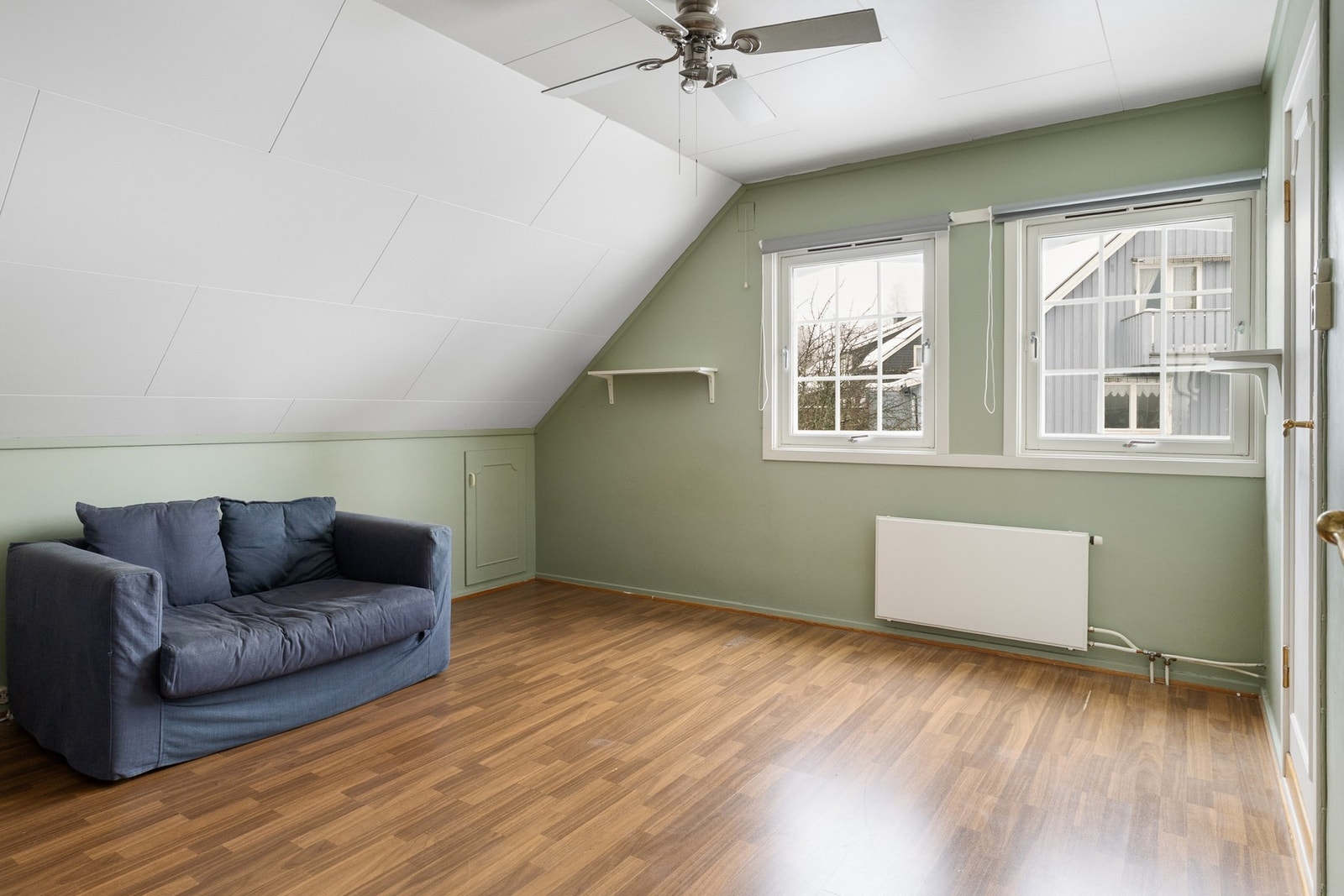 Det er 3 soverom på dette planet, totalt 4 soverom i boligen. Galleribilde