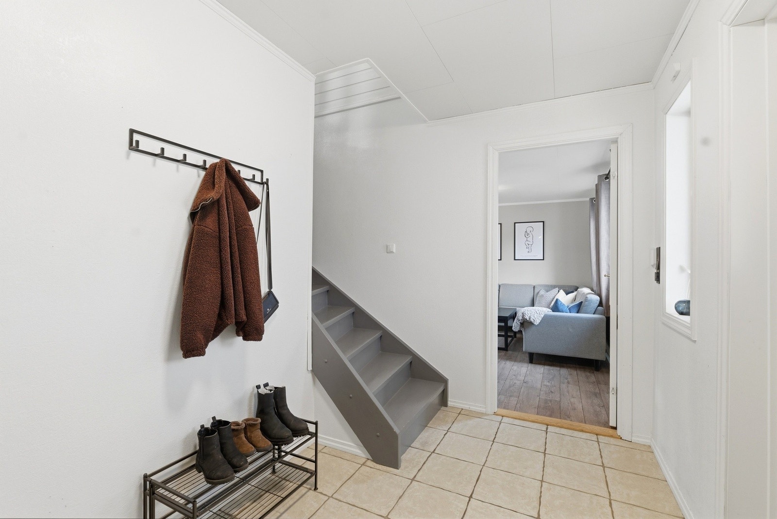 Det er gulvvarme i hele 1.etasje, unntatt i bod. Galleribilde