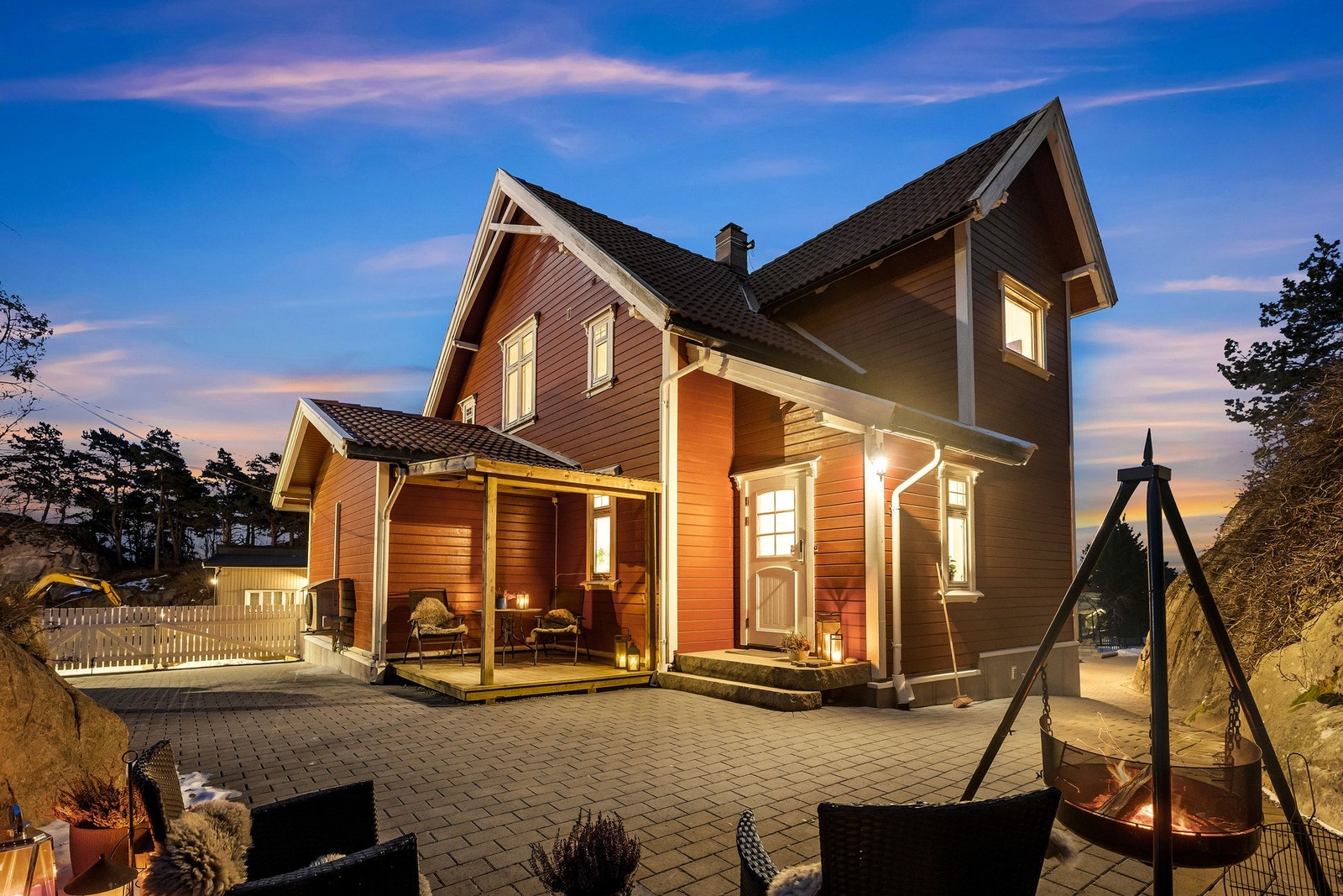 En innholdsrik og romslig enebolig med godt potensial for barnefamilien. Velkommen til visning. Galleribilde