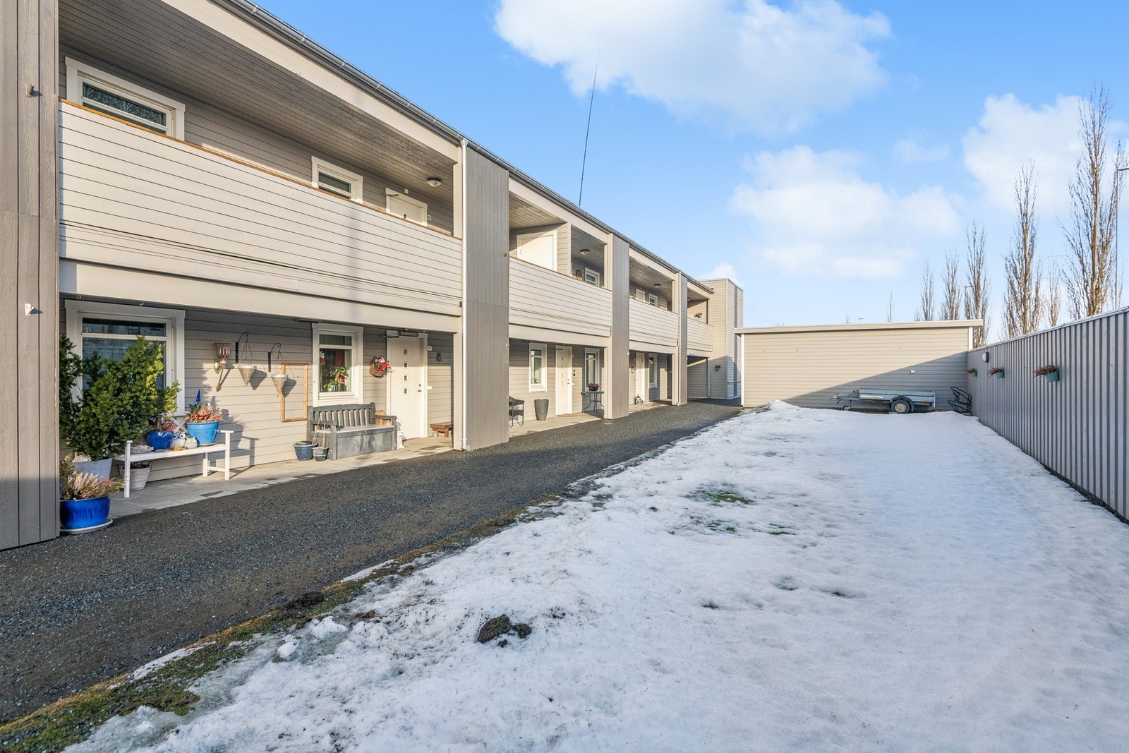 Praktisk og trinnfri adkomst i 1. etg. Galleribilde