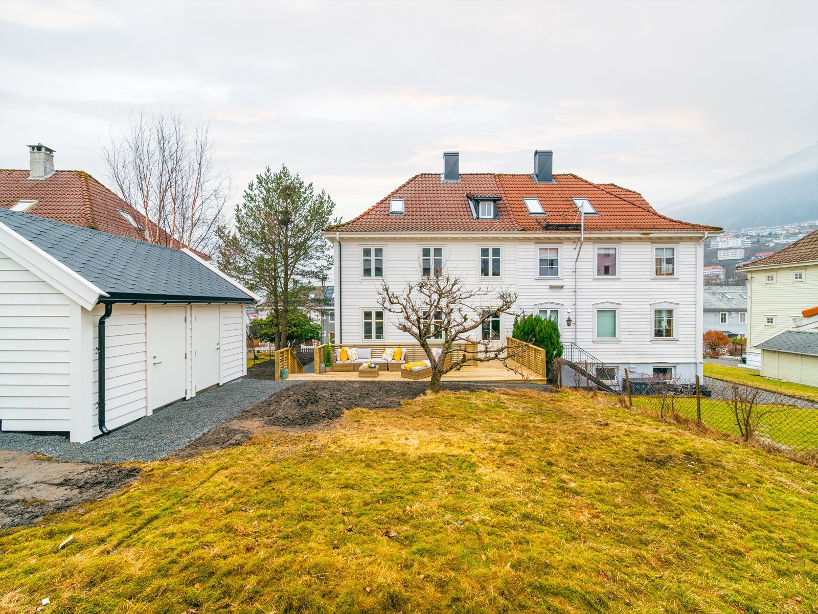 Selger opplyser at yttervegger er foret og isolert med 70 mm isolasjon. Galleribilde