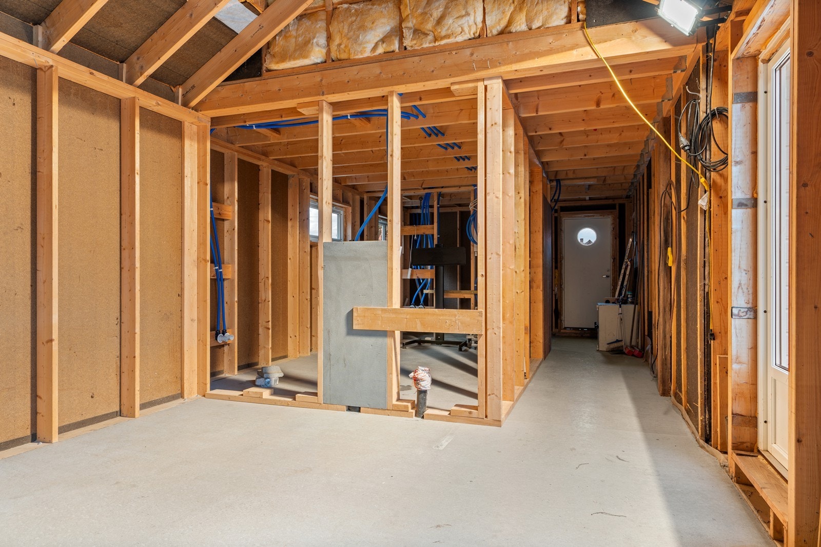 Stolpet opp og tilrettelagt for baderom og vaskerom (elektrisk og rør tilrettelagt) Galleribilde