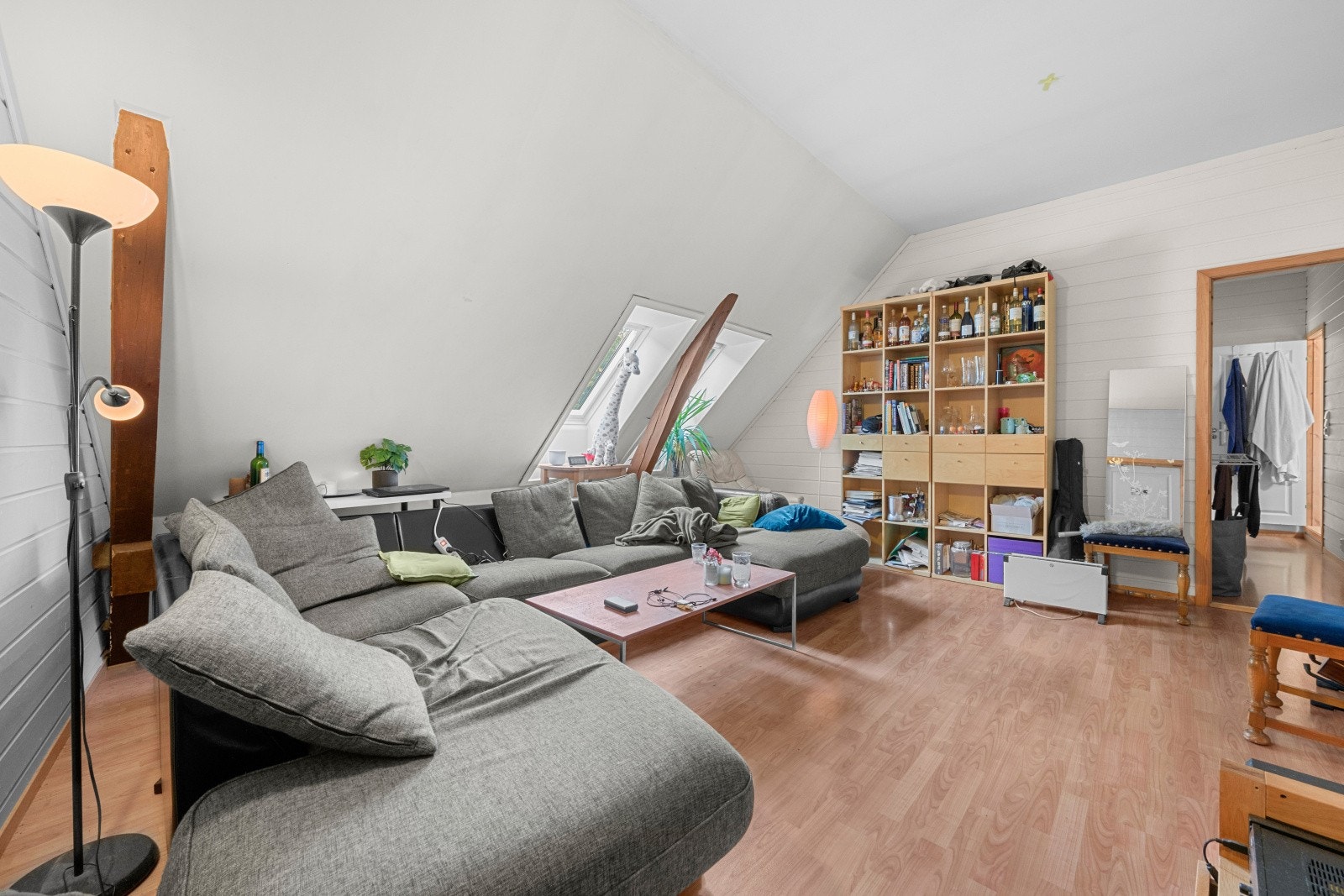 God plass på stuen. Galleribilde