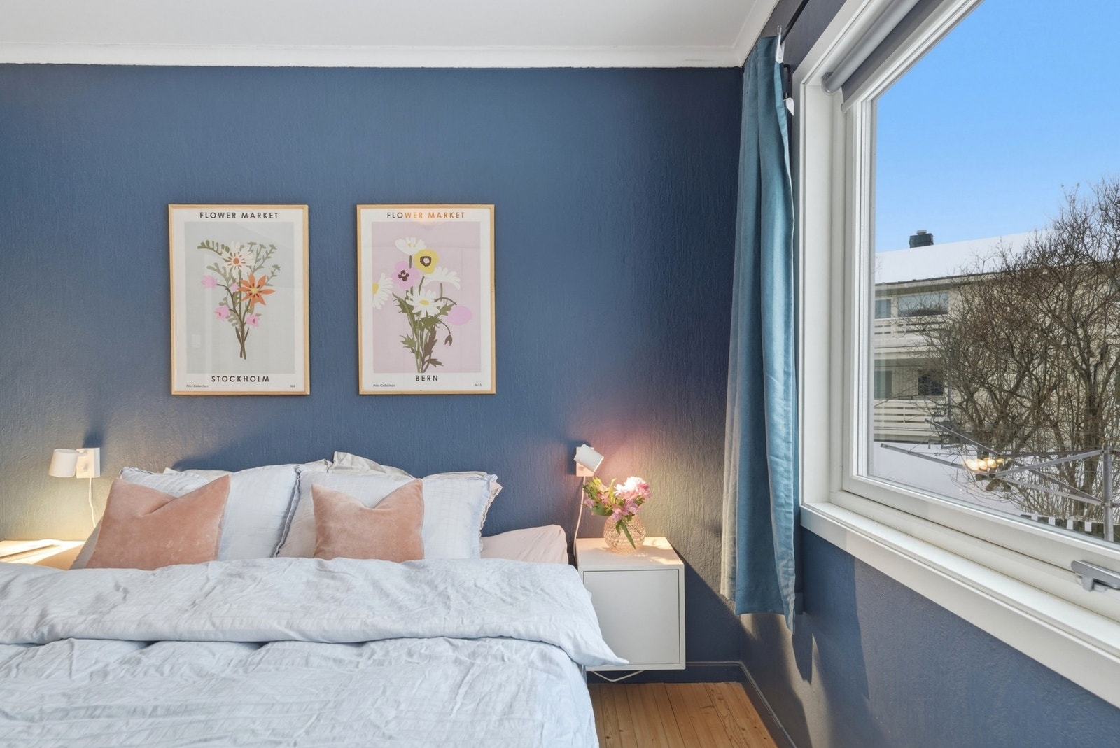 Hovedsoverom malt i tidsriktige fargevalg Galleribilde