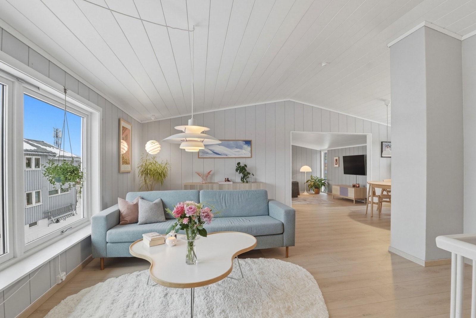 Lys og innbydende stue Galleribilde