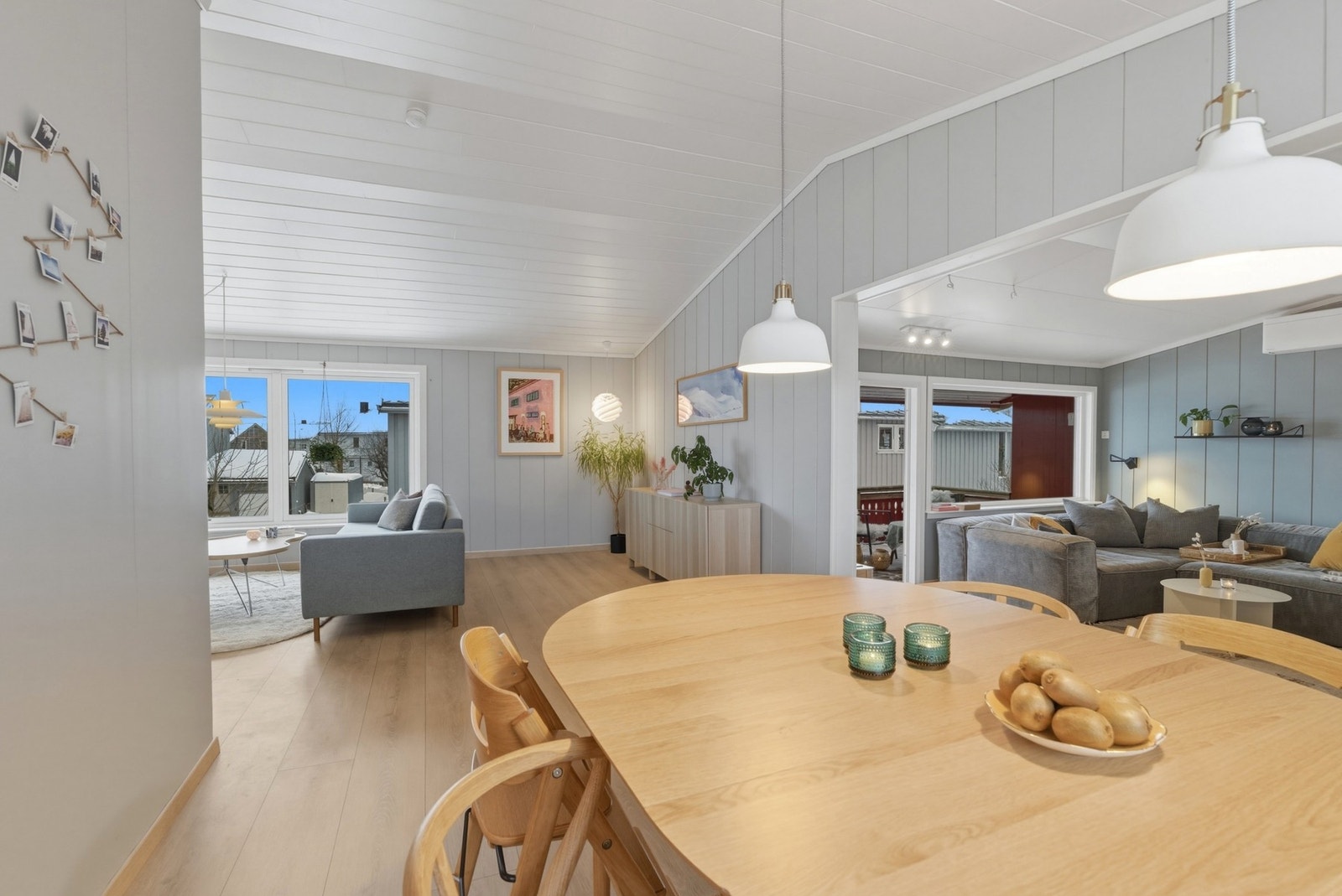 Spisestue - Her har man oversikt over til begge stuene Galleribilde