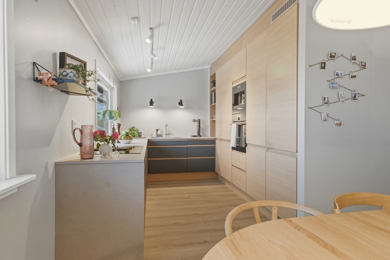 Lekkert Designa kjøkken fra 2021 Galleribilde