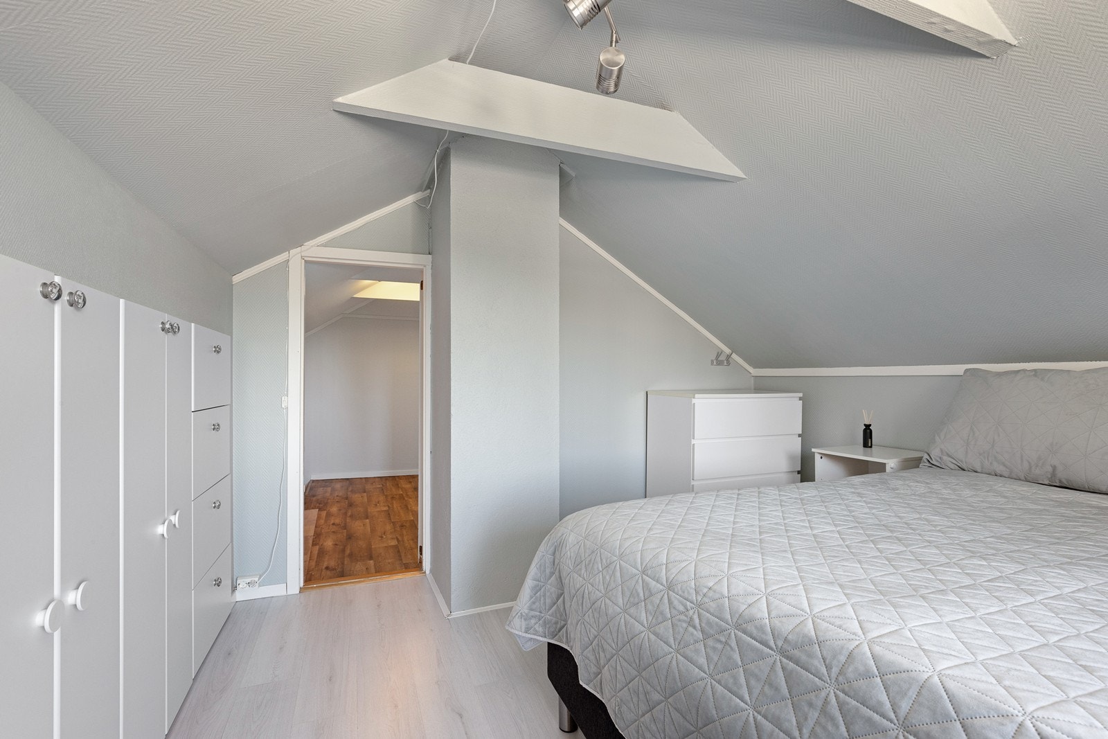 Soverom. Galleribilde