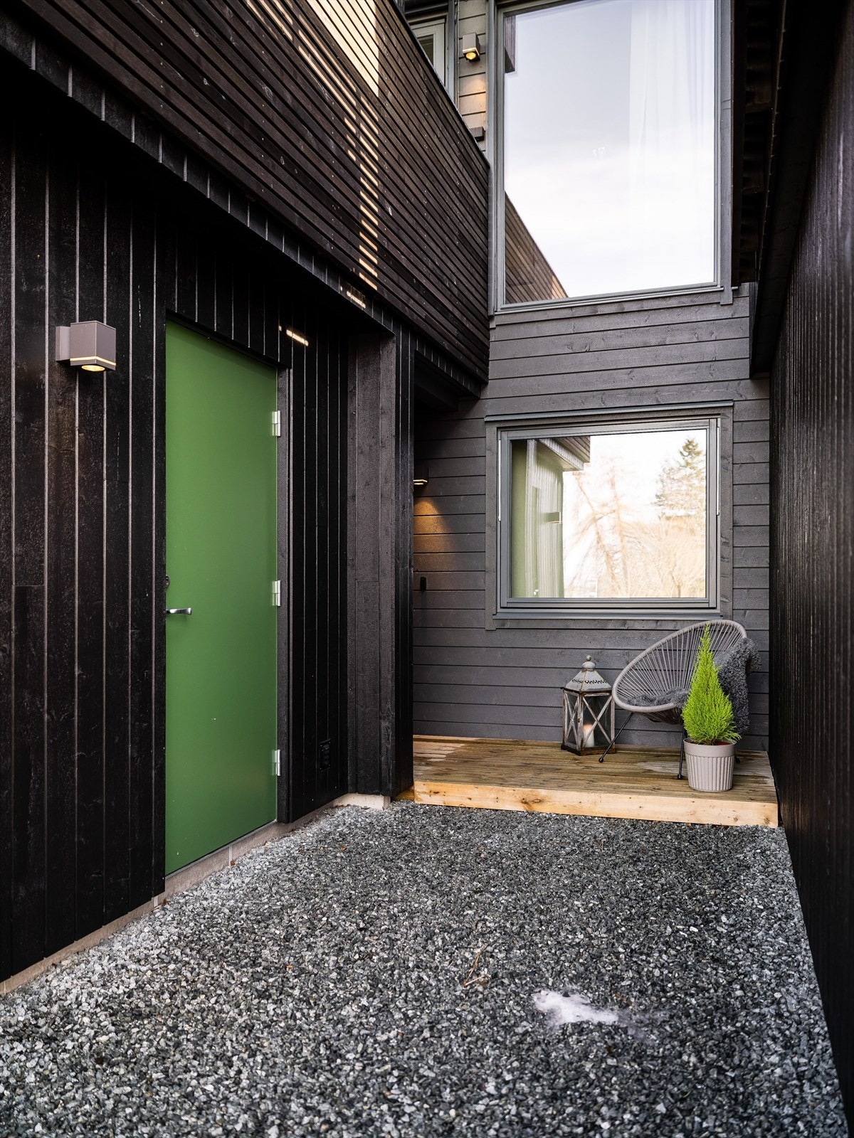 Ved inngangsdøren ligger en praktisk bod. Galleribilde