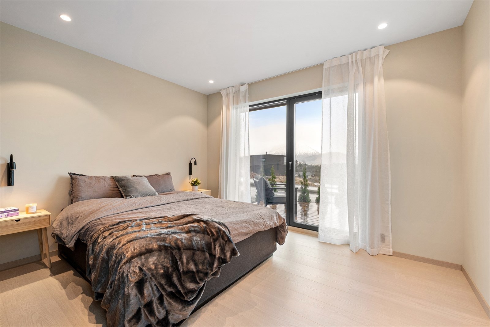 Boligen har tre soverom, alle plassert i samme etasje. Galleribilde