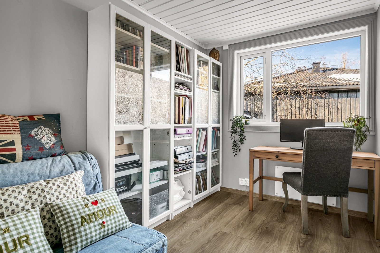 Soverom 3 benyttes i dag som kontor. Rommet fungerer også fint som hobbyrom om ønskelig, alt etter behov. Galleribilde