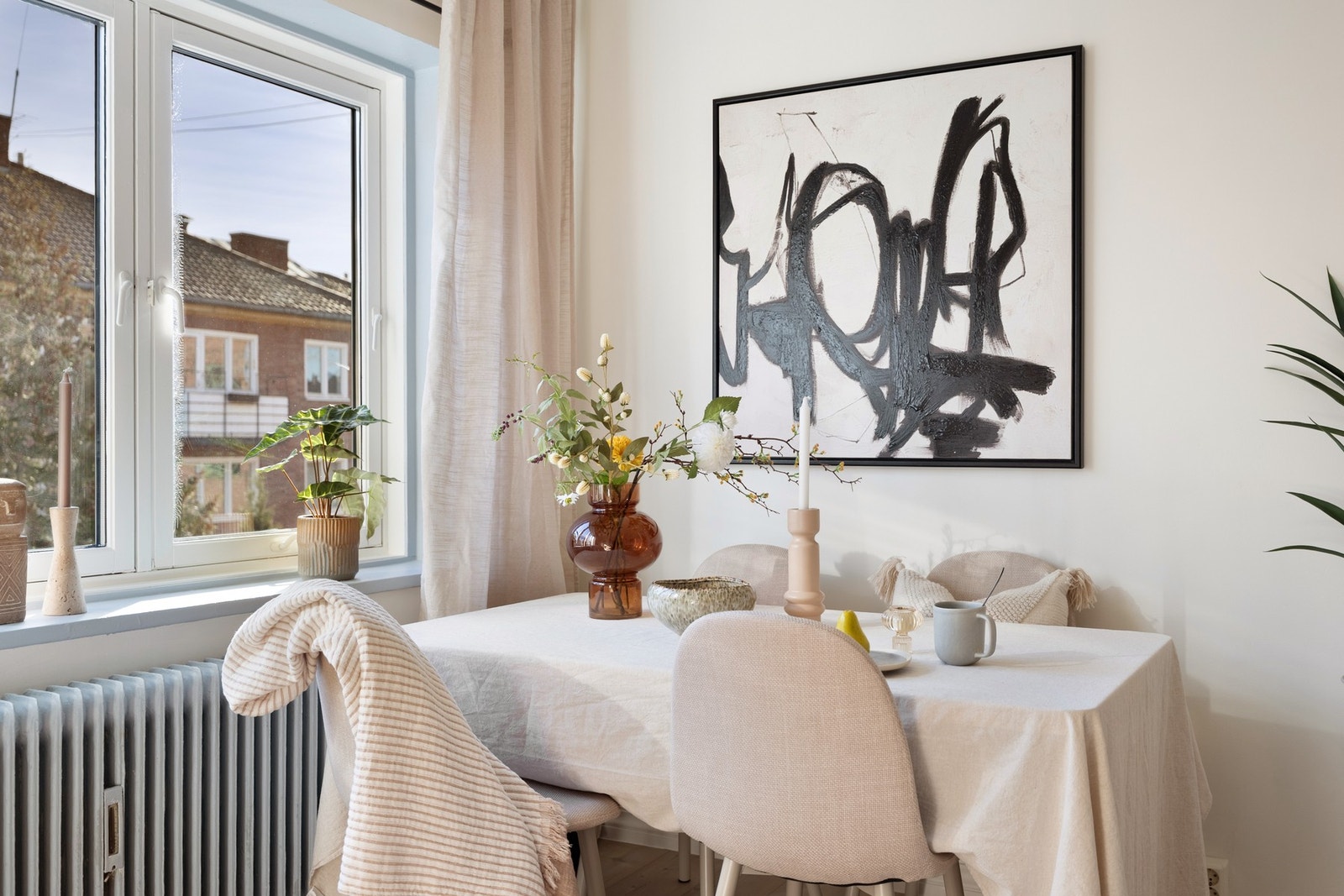 Fyring, varmtvann og TV/bredbånd er inkludert i felleskostnadene, noe som er med på å holde bokostnadene nede. Galleribilde