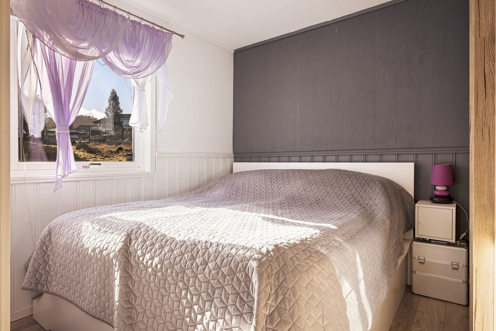 Leiligheten inneholder 3 stk. soverom på hhv. 8 m², 7,3 m² og 6,1 m². Galleribilde