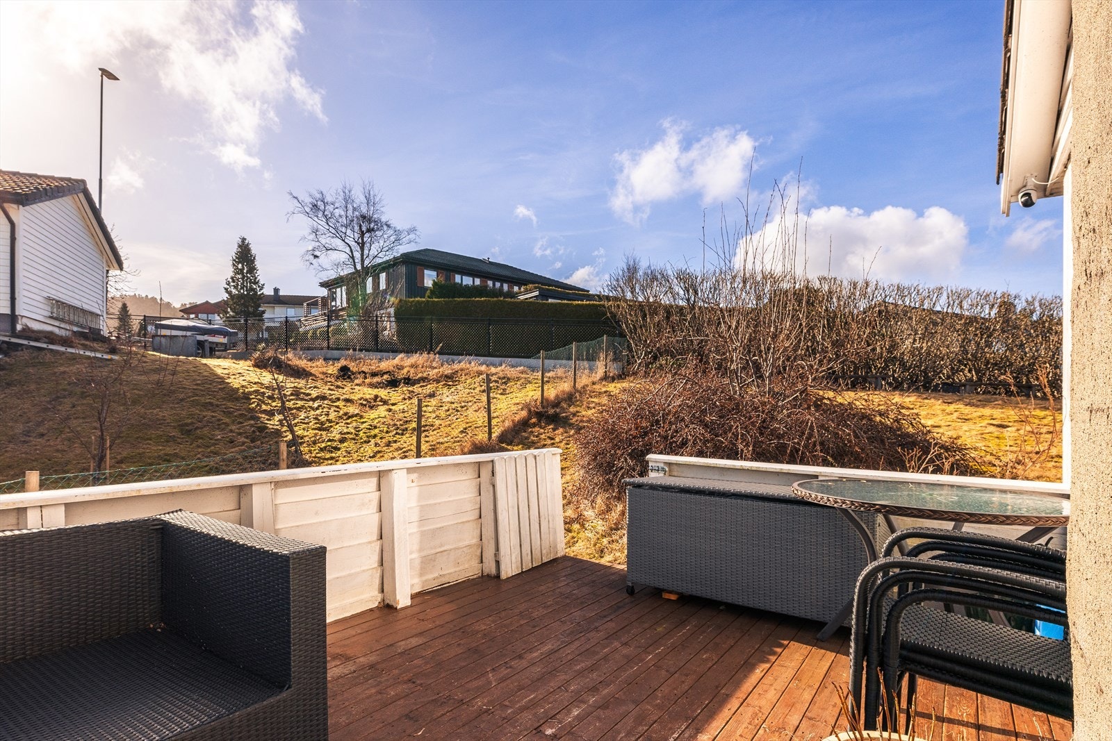 Terrasse tilhørende leilighet i 1. etasje. Galleribilde