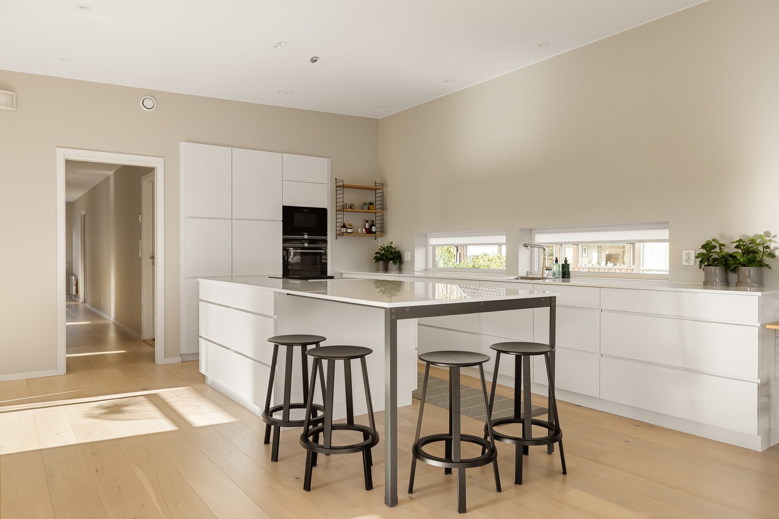 Kjøkkenet er et lekkert og moderne kjøkken. Galleribilde