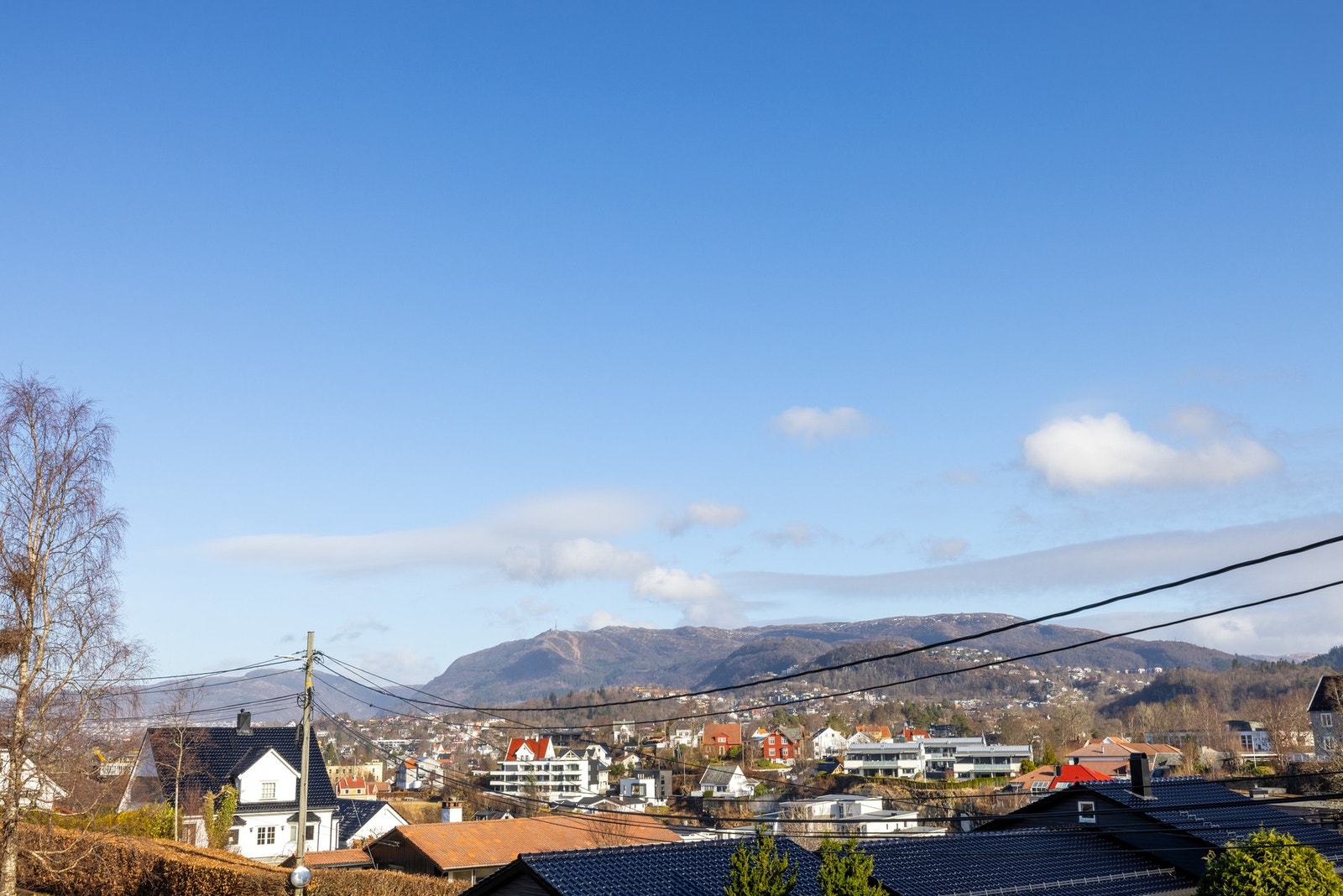 Det er også nydelig utsikt mot Bergensdalen, Ulriken, Livarden, Gullfjellet og mer! Galleribilde