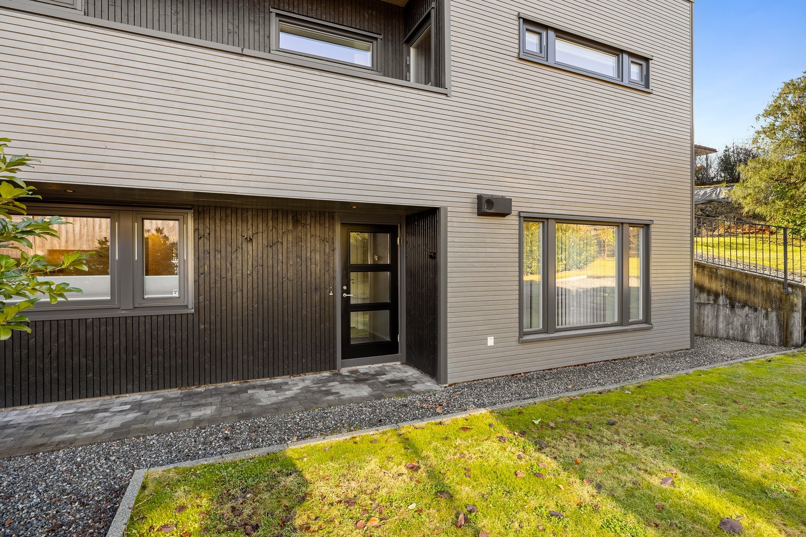 Vi beveger oss litt lengre bort for inngangspartiet og inn i hybelen. Galleribilde