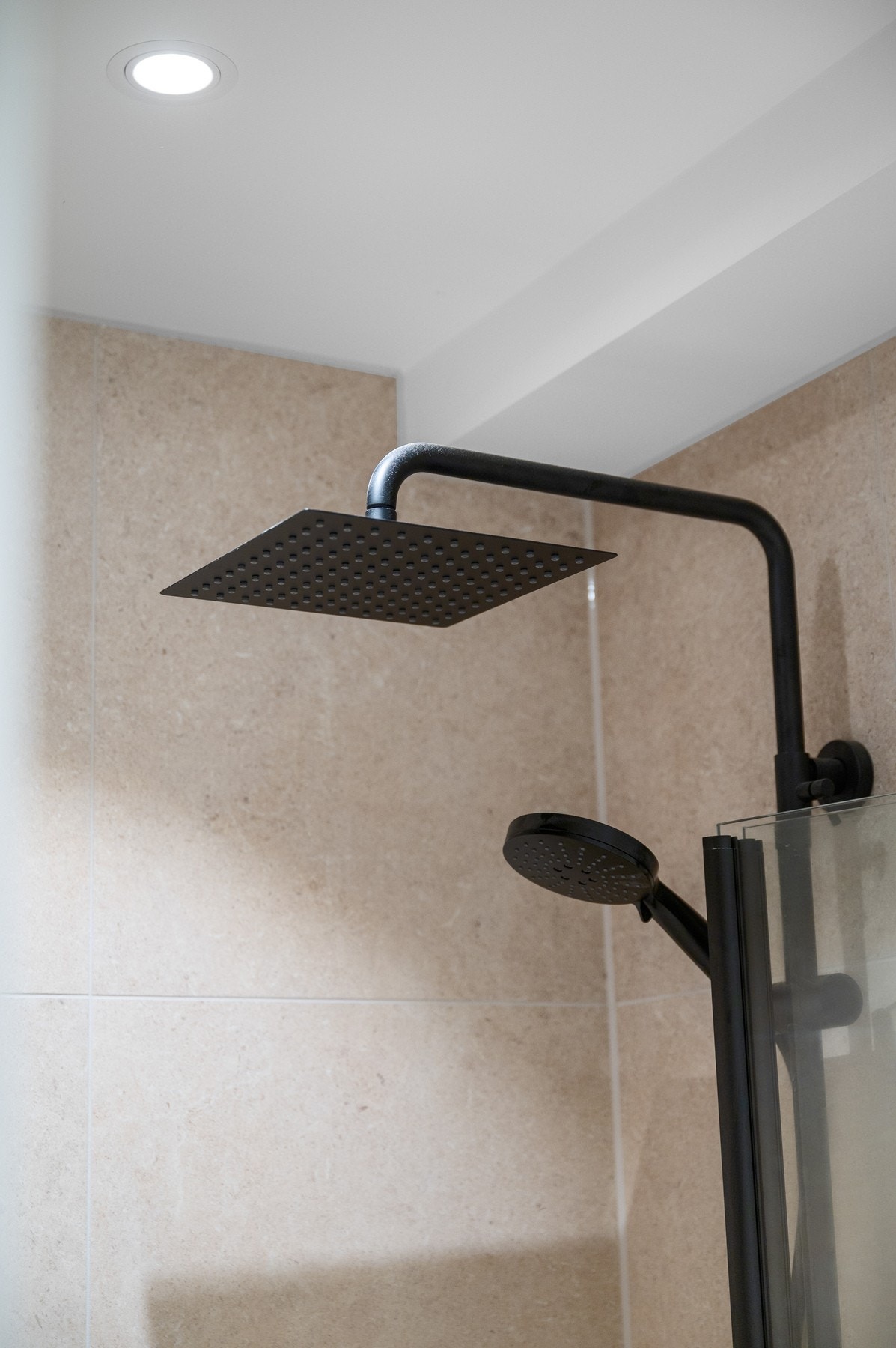 Badet har et stilrent og lekkert preg. Galleribilde