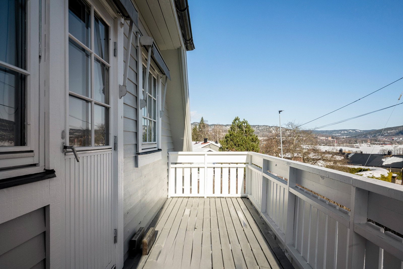 Fra hovedsoverommet er det utgang til egen balkong Galleribilde