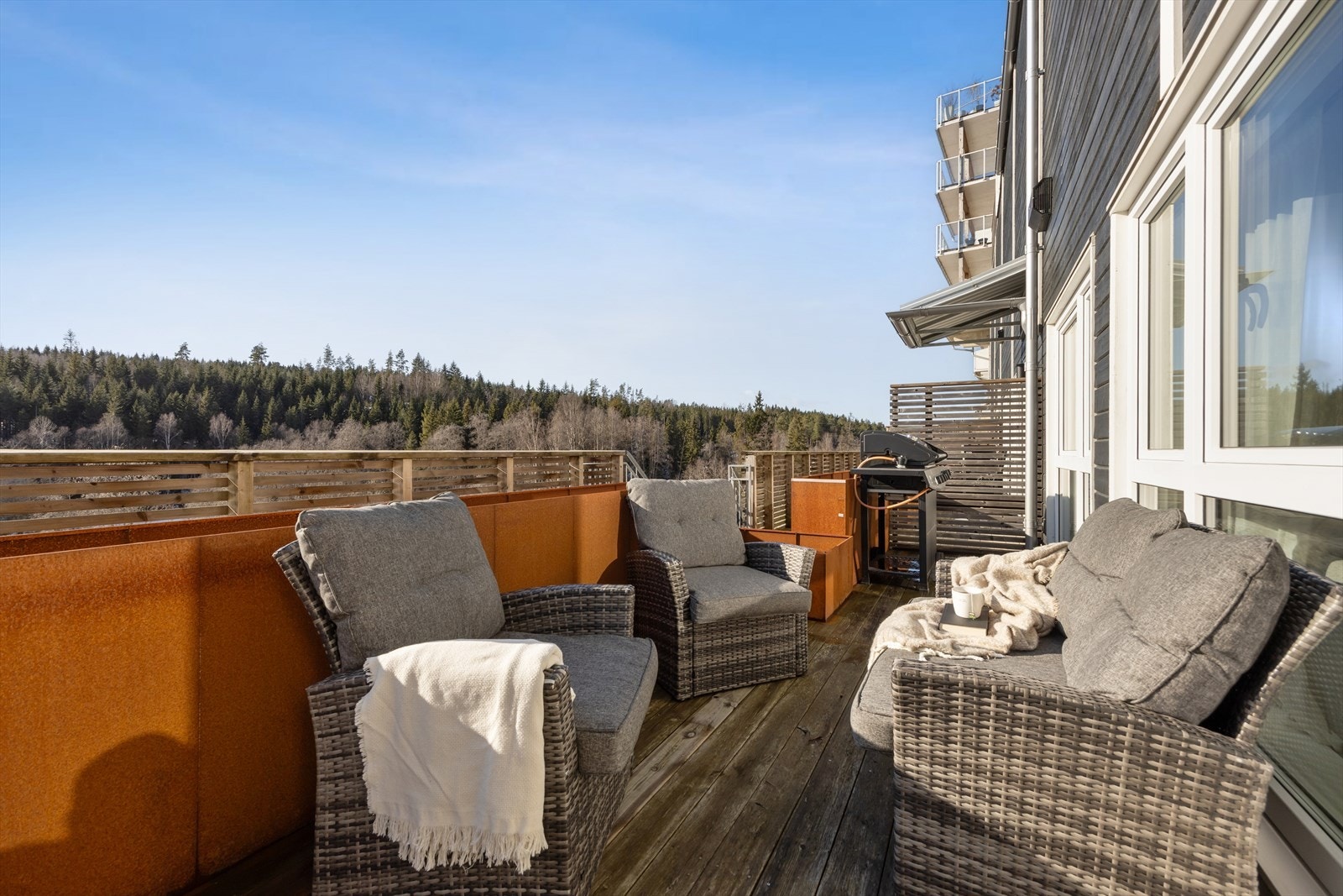 Meget fin og trivelig uteplass på ca. 14,5 kvm Galleribilde