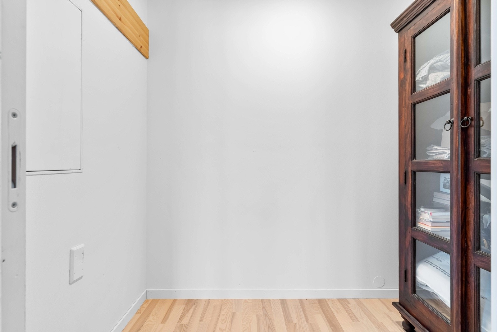 Videre har hovedsoverommet adkomst til en innvendig bod som fungerer optimalt som walk-in closet. Galleribilde