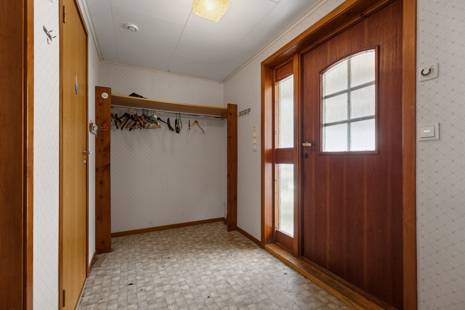 Velkommen inn! Kårbolig har et internt bruksareal på 238 kvm. Galleribilde