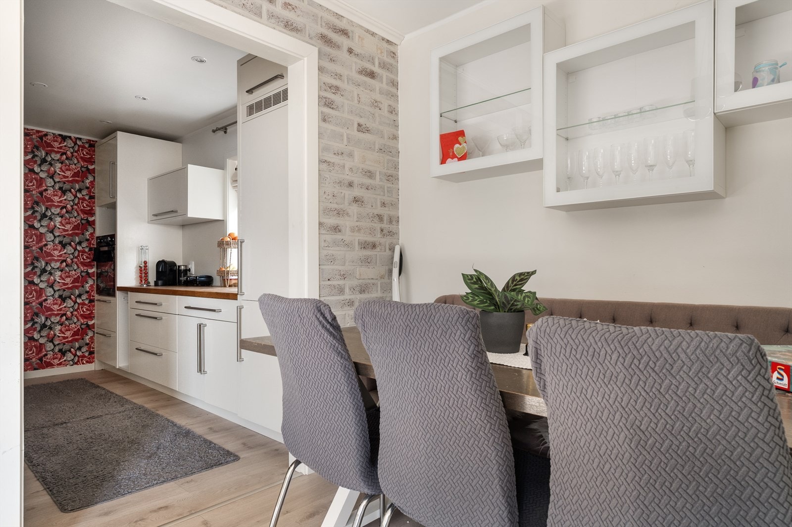 Flott enebolig som er betydelig påkostet i ca. 2016 Galleribilde