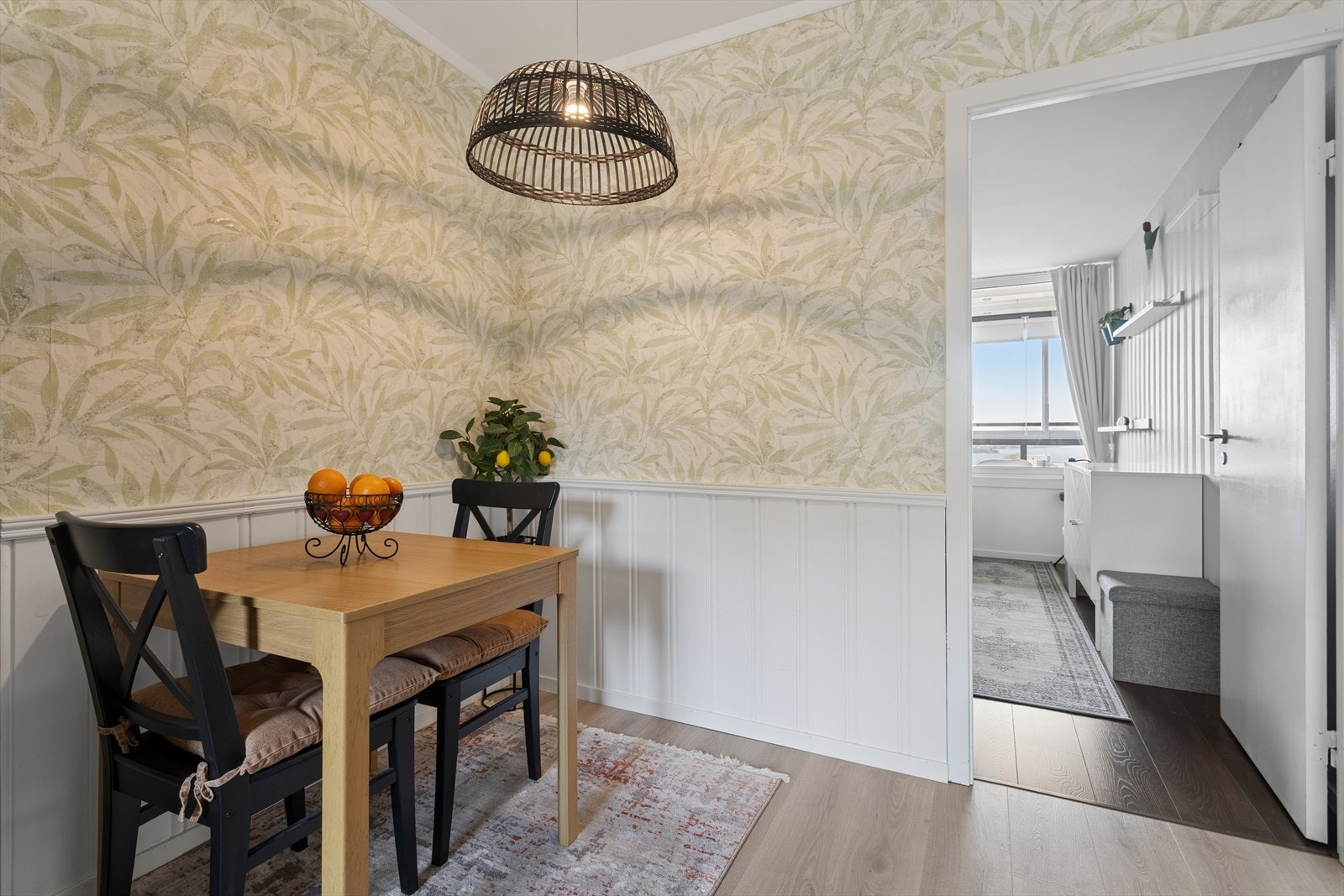 Egen spisesone på kjøkkenet Galleribilde