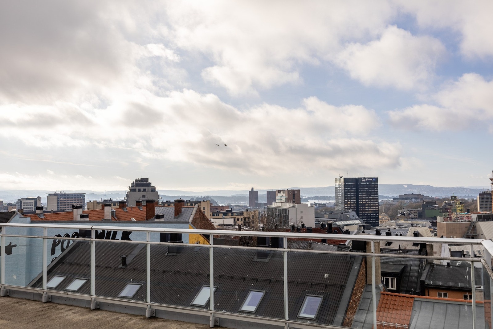 Fantastisk utsikt fra takterrassen. Galleribilde