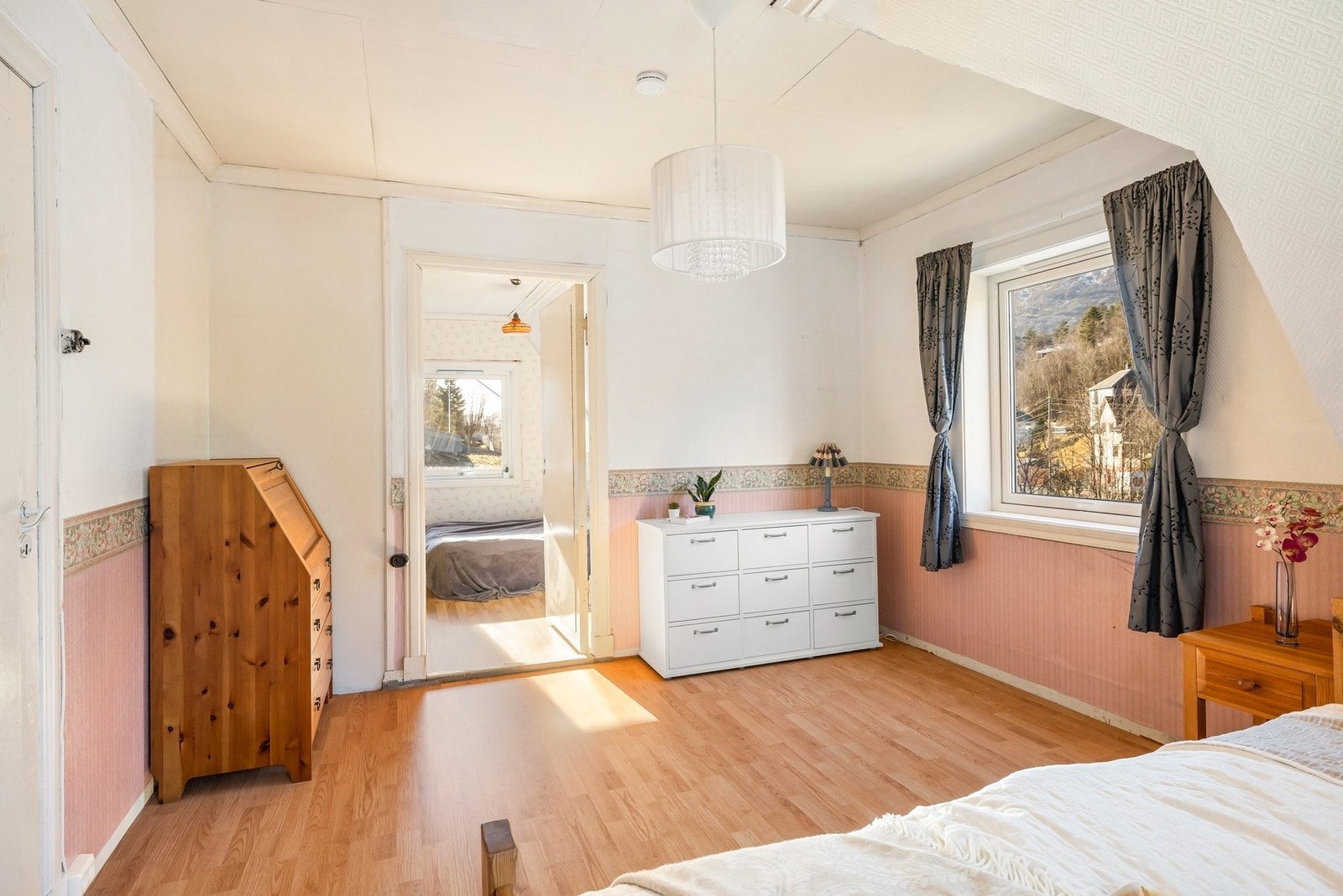 Rommene ligger vendt mot rolige omgivelser Galleribilde