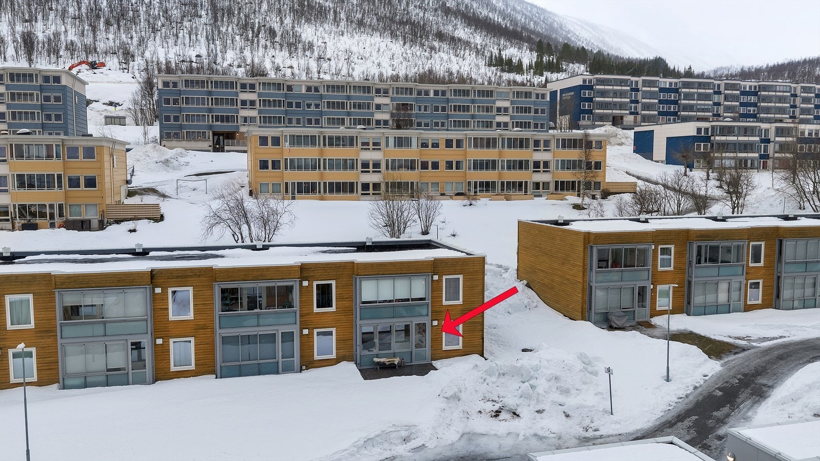 Boligen har en flott intern beliggenhet på bakkeplan i enden av rekken. Galleribilde