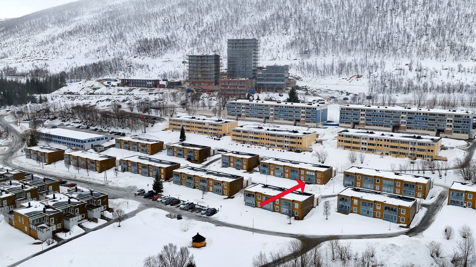 Leiligheten er del av Krokelva Borettslag - et veldrevet borettslag med god økonomi, bestående av 149 boliger. Galleribilde