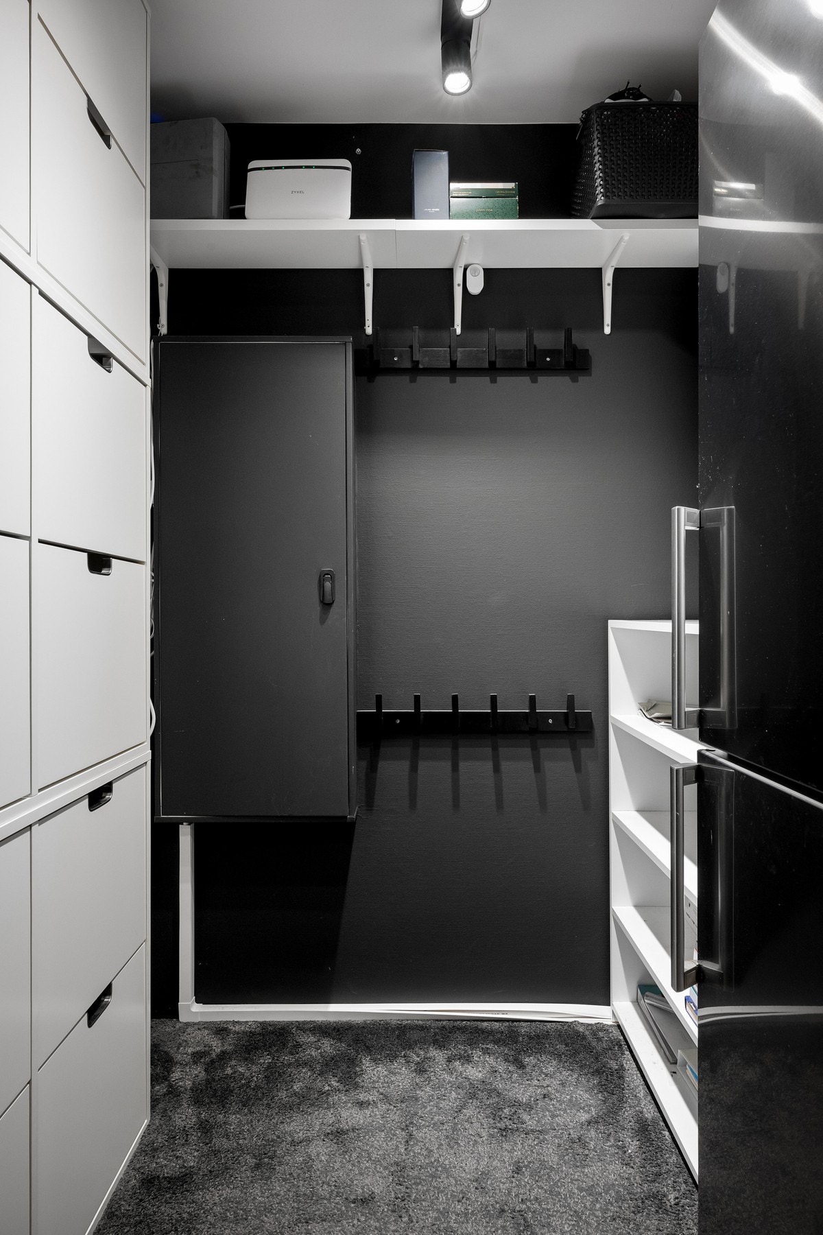 Praktisk bod med gode lagringsmuligheter Galleribilde