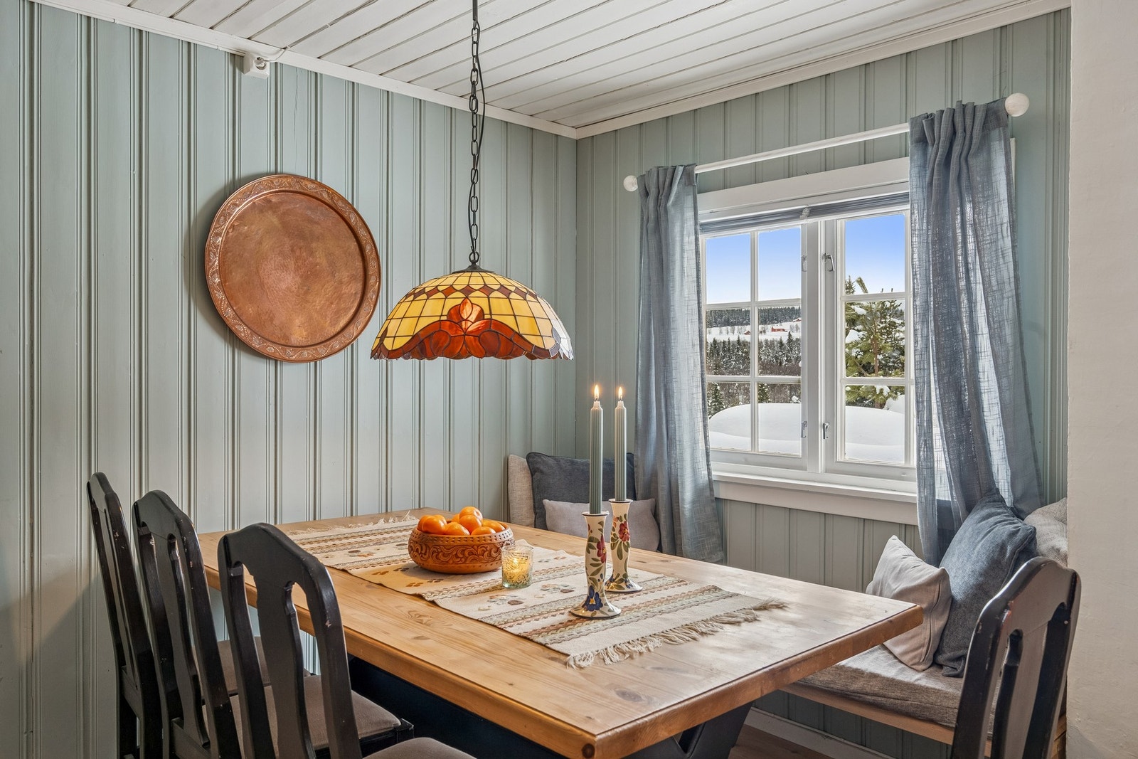 Rundt spisestuen kan familien samles til et godt måltid. Galleribilde