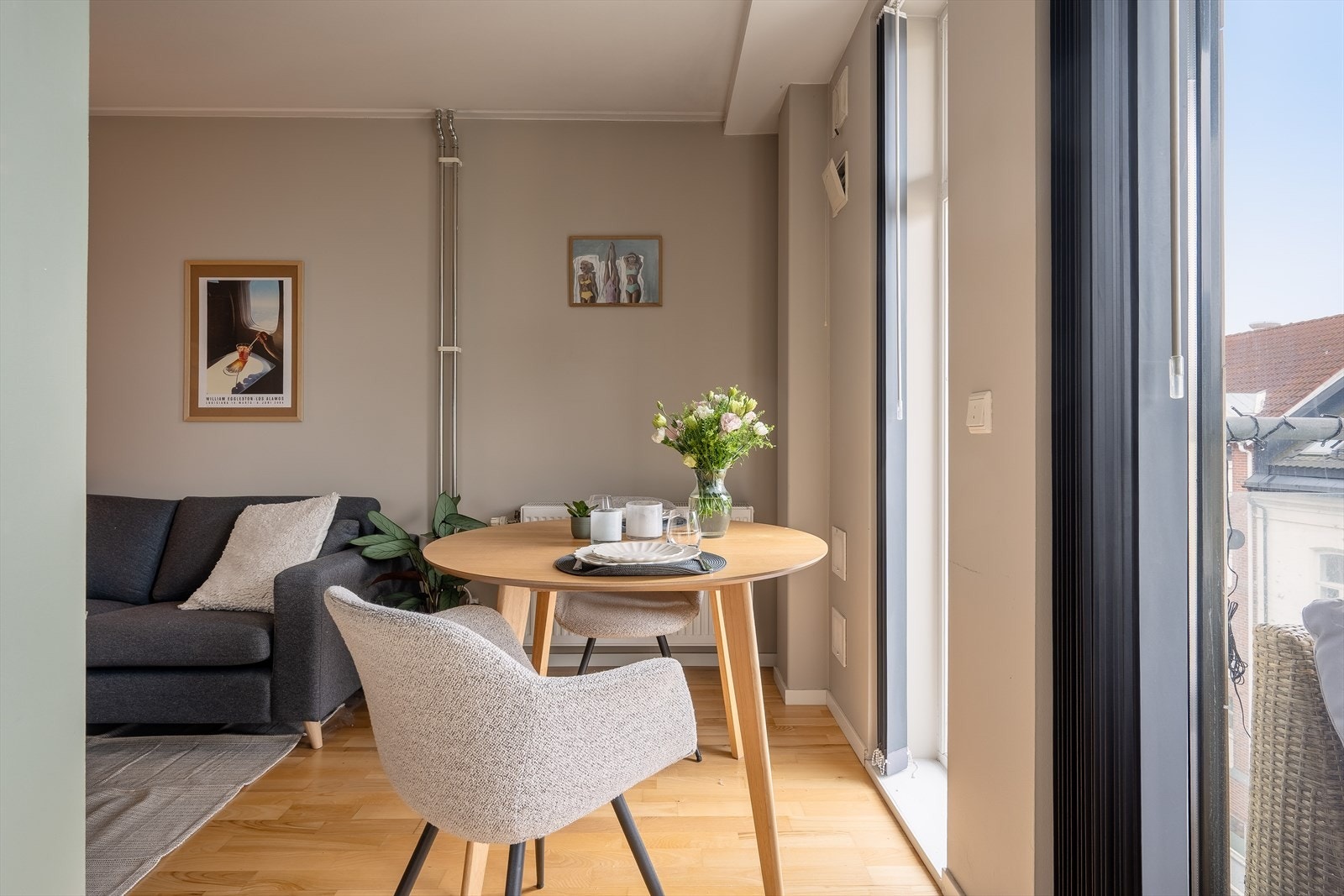 Hva med å invitere venner på en bedre middag? Galleribilde