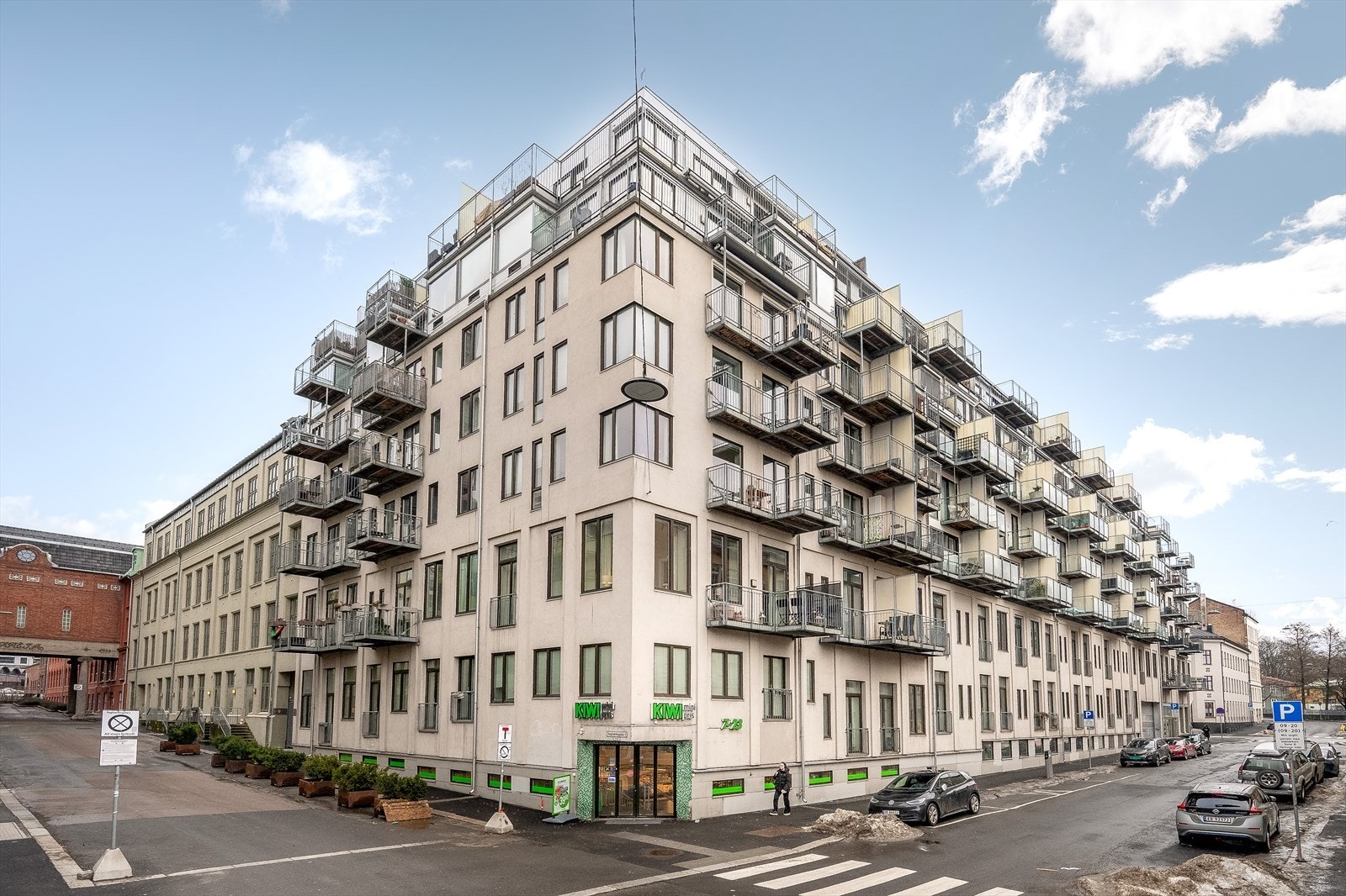 Dagligvarehandelen gjøres enkelt på KIWI i 1.etasje. Galleribilde